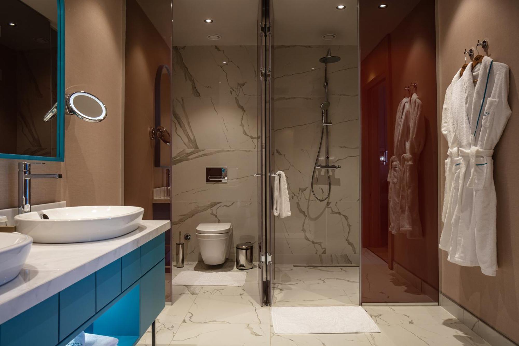 Karavansaray Turkistan Harbour Hotel -Flying Theatre Access Habitación foto A bathroom